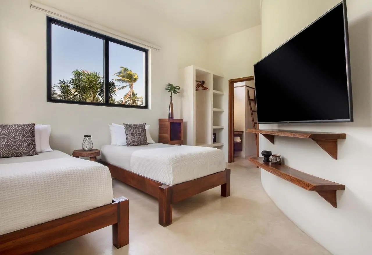 Beachfront Villa Playaaekun Tulum 0*,