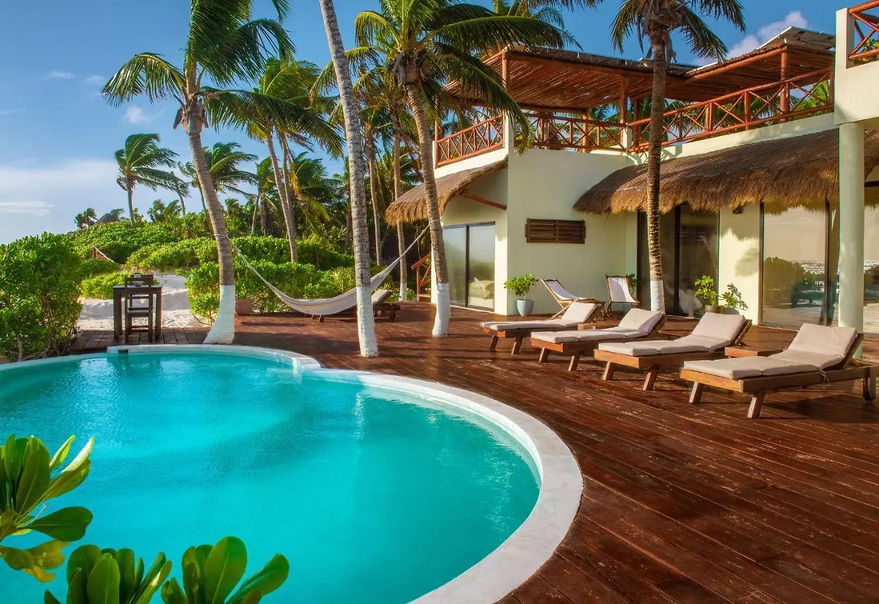 Beachfront Villa Playaaekun Tulum