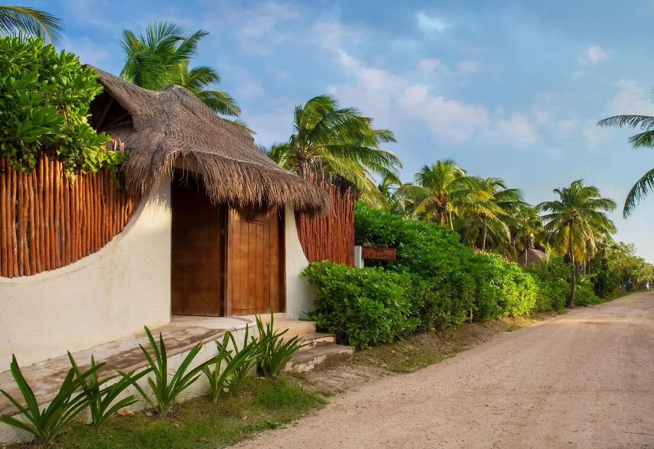 Beachfront Villa Playaaekun Tulum